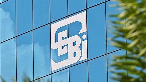 सेबीसह शेअर बाजाराच्या वरिष्ठ अधिकाऱ्यांना दिलासा; भ्रष्टाचारप्रकरणी चौकशीची मागणी करणारी याचिका कोर्टाने फेटाळली