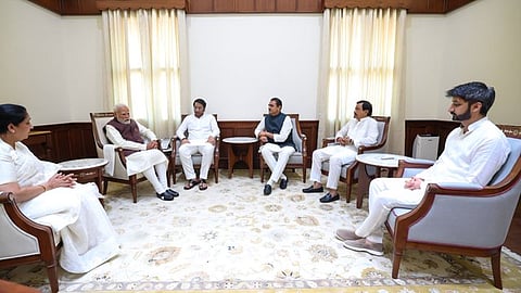 उपमुख्यमंत्री सुनेत्रा पवार यांनी घेतली मोदी, शहांची भेट