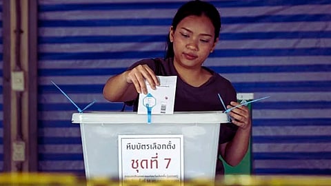 थायलंडमध्ये आली लोकशाहीवादी लाट