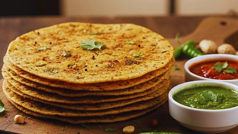 Masala Khakhra : रोजच्या नाश्त्याला द्या नवा ट्विस्ट; घरीच बनवा कुरकुरीत मसाला खाकरा, वाचा रेसिपी