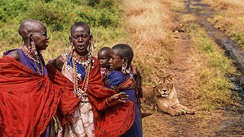 आलो सिंहाच्या घरी