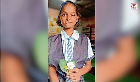 फुलांच्या ओंजळीत उमललेलं शिक्षकपण