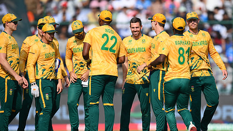 दक्षिण आफ्रिकेचे विजयी सप्तक; झिम्बाब्वेवर वर्चस्व; आता बुधवारी न्यूझीलंडशी उपांत्य लढत