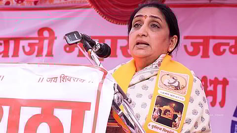 मध्यपूर्व संघर्षानंतर महाराष्ट्र सरकारकडून व्हॉट्सॲप हेल्पलाइन सुरू; उपमुख्यमंत्री सुनेत्रा पवार म्हणाल्या, "नागरिकांच्या सुरक्षेला प्राधान्य...