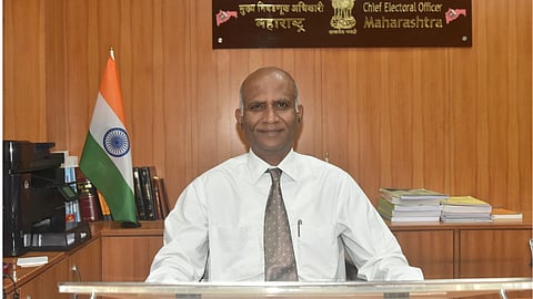 राज्याचे मुख्य निवडणूक अधिकारी निघाले कोलंबियाला