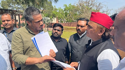 рдмрдбреНрдпрд╛ рдиреЗрддреНрдпрд╛рдВрдХрдбреВрди рд╡реНрд╣реА. рдХреЗ. рд╕рд┐рдВрдЧрд▓рд╛ рд╕рдВрд░рдХреНрд╖рдг; рдЕрдЦрд┐рд▓реЗрд╢ рдпрд╛рджрд╡рд╛рдВрдЪреА рднреЗрдЯ рдШреЗрдКрди рд╕рдВрд╕рджреЗрдд рдЖрд╡рд╛рдЬ рдЙрдард╡рдгреНрдпрд╛рдЪреА рдХреЗрд▓реА рдорд╛рдЧрдгреА - рд░реЛрд╣рд┐рдд рдкрд╡рд╛рд░