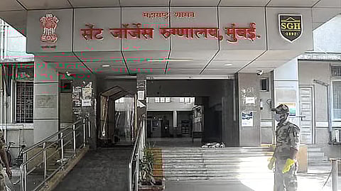 ICU मध्ये दाखल होणाऱ्या चाैघांपैकी एकाचा होतो मृत्यू; सेंट जॉर्ज रुग्णालयातील धक्कादायक आकडेवारी