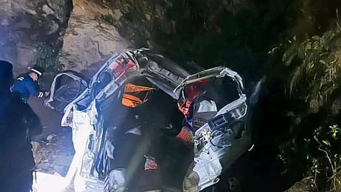 नेपाळमध्ये भारतीय भाविकांच्या बसला अपघात; बस दरीत कोसळून ७ जणांचा मृत्यू, ७ जखमी