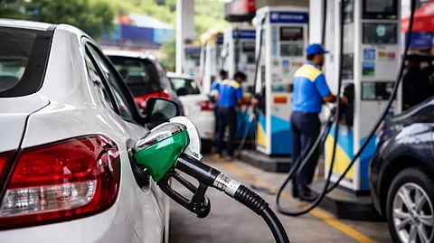 भारतात प्रीमियम पेट्रोलच्या दरात २ रुपयांनी वाढ