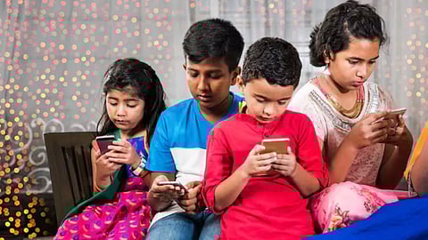 सोशल मीडिया धोरण लवकरच; अल्पवयीन मुलांच्या वापरावर आणणार नियंत्रण; माहिती तंत्रज्ञान मंत्र्यांची माहिती