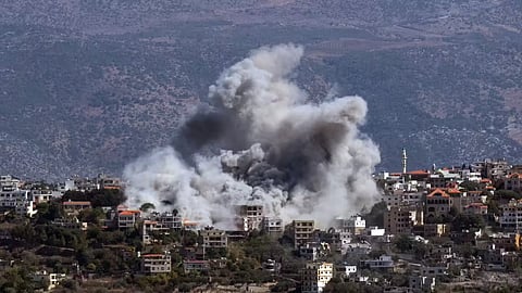 ट्रम्प - आम्ही जिंकतोय, इराण - हल्ले वाढवू; महिना पूर्ण, युद्ध चालूच; हुथी बंडखोरांचा इस्रायलवर क्षेपणास्त्र हल्ला