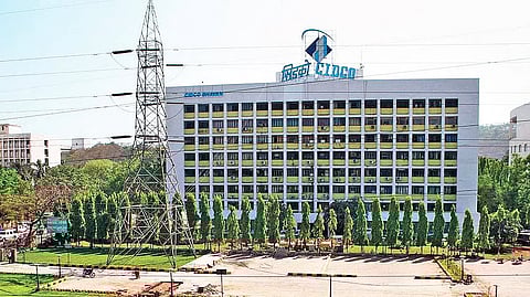 Navi Mumbai : बेहिशेबी मालमत्तेप्रकरणी पती-पत्नीवर गुन्हा; सिडकोच्या अधिकाऱ्याचा प्रताप; ACB च्या चौकशीत उघड