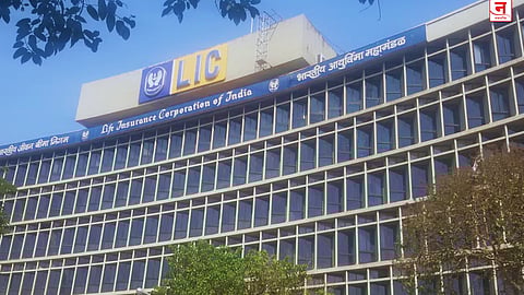 Mumbai : LIC, देना बँकेच्या जीर्ण इमारतींच्या पुनर्विकासाचा मार्ग मोकळा