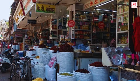 Mumbai : लालबाग येथील मसाला गल्ली अतिक्रमणमुक्त; ‘एफ-साऊथ’ विभागाची कारवाई