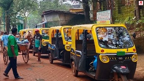 घोडा व ई-रिक्षा वादात अडकली विकासकामे; माथेरानमध्ये नगरसेविकांची खंत