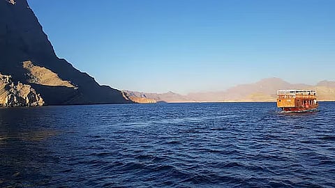 होर्मुझच्या सामुद्रधुनीवर इराणचे पुन्हा निर्बंध; अमेरिकेने कराराचा भंग केल्याचा आरोप