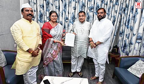 Nashik : कुंभमेळा वाहतुकीसाठी ७०० कोटी हवेत; नाशिक महापौरांचे केंद्रीय मंत्री नितीन गडकरी यांना साकडे