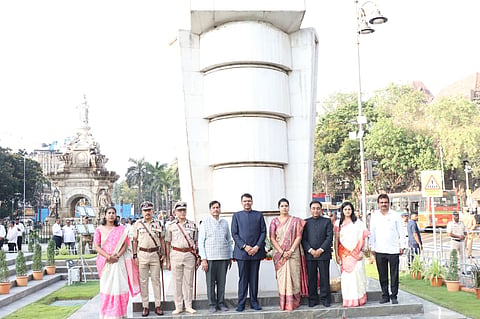 महाराष्ट्र दिनाच्या निमित्ताने शासनाकडून हुतात्म्यांच्या बलिदानाचा अपमान; हुतात्मा स्मारकावर सुशोभीकरण केले नसल्याचा मराठी अभ्यास केंद्राचा आरोप