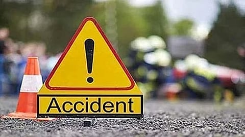 भरधाव काँक्रीट मिक्सरच्या धडकेत तरुणाचा मृत्यू; चालक फरार; गुन्हा दाखल