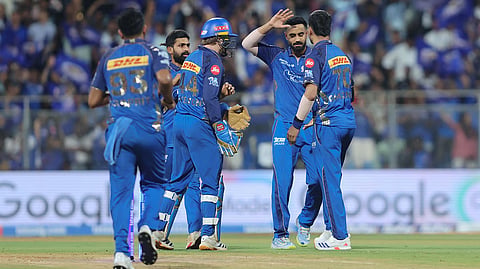 IPL 2026 : रोहित-रिकल्टनचा तडाखा; मुंबईची ‘जर-तर’वर नौका