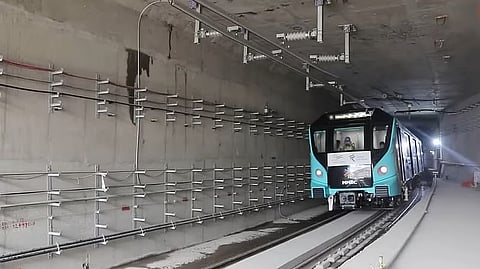 अंधेरीतील टी-२ मेट्रो स्थानकात आग; मुंबई मेट्रोच्या अॅक्वा लाईनवरील सेवा काही काळ ठप्प; जीवितहानी नाही; धूर पसरल्याने प्रवाशांची तातडीने सुटका