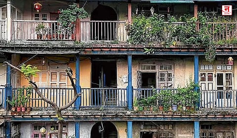 Mumbai : जुन्या इमारतींच्या पुनर्विकास प्रकल्पातील रहिवाशांना दिलासा; तक्रार निवारण व्यवस्थापन प्रणाली विकसित