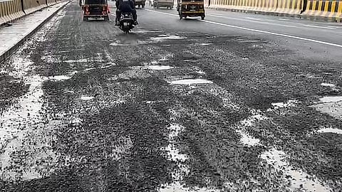 Mumbai : पश्चिम उपनगरातील रस्ते होणार खड्डेमुक्त; मास्टिक तंत्रज्ञानाचा वापर करणार