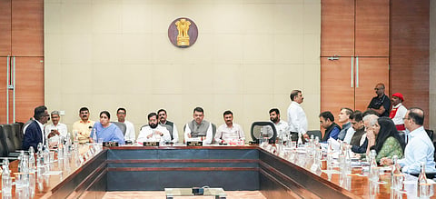 कर्मचाऱ्यांच्या बदल्यांना ३० जूनपर्यंत मुदतवाढ; राज्य मंत्रिमंडळाचा निर्णय