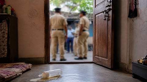 Mumbai दुधासाठी रडणाऱ्या चिमुरड्याला दारावर आपटले; ४ वर्षीय मुलाच्या मृत्यूप्रकरणी वडील अटकेत