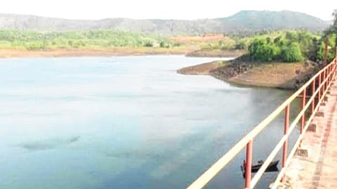 उरणवर पाणीसंकटाचे सावट; रानसई धरण आटले, मृत साठ्यातून पाणीपुरवठा सुरू