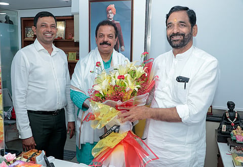 Thane : विधान परिषद निवडणुकीच्या पार्श्वभूमीवर हालचालींना वेग; महायुतीतील अस्वस्थतेबाबत फाटक-केळकर यांच्यात बंद दाराआड चर्चा