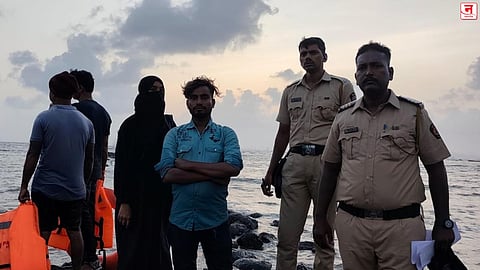 उरण : पिरवाडी समुद्रात अडकलेल्या जोडप्याला जीवदान! भरतीचा अंदाज चुकल्याने ओढवला प्रसंग