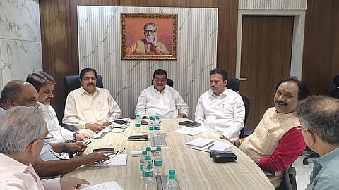 महायुतीचे सरकार विश्वासघातकी; विरोधी पक्षाची जळजळीत टीका, सरकारच्या चहापानावर बहिष्कार