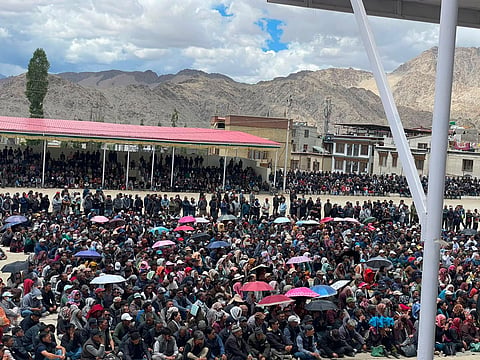 लेहमध्ये केंद्राच्या विरोधात तीव्र निदर्शने, बंद