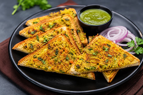 Healthy Breakfast : कुरकुरीत मूगडाळ टोस्ट; सकाळच्या नाश्त्यासाठी झटपट रेसिपी