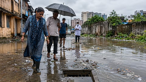 Mira Road : पाऊस ओसरला, तरी डोकेदुखी कायम! आता साथीच्या आजारांचे संकट गडद; मुसळधार पावसानंतर संसर्गाची भीती