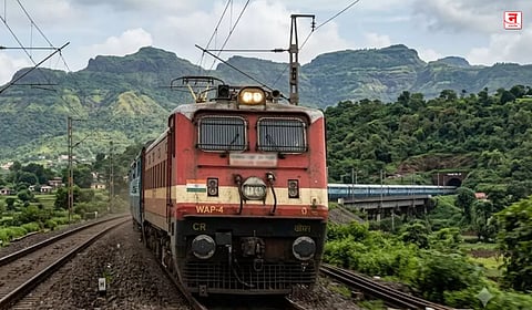 Mumbai-Pune Railway : बोरघाट विस्कळीतच, ३० रेल्वेगाड्या रद्द