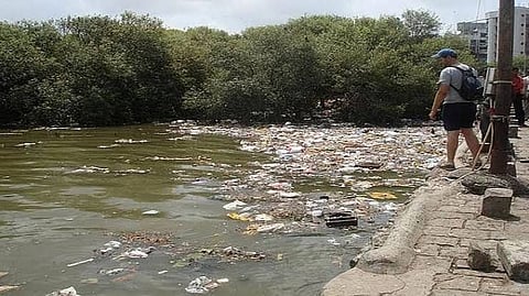 ‘ट्रॅश बूम’ रोखणार समुद्रात जाणारा कचरा; समुद्रात जाणाऱ्या सर्व नाल्यांवर ट्रॅश बूम बसवा; अमित साटम यांचे महापौर, आयुक्तांना पत्र