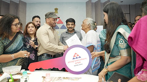 अभिनेता सलमान खान याची SRA कार्यालयाला सदिच्छा भेट