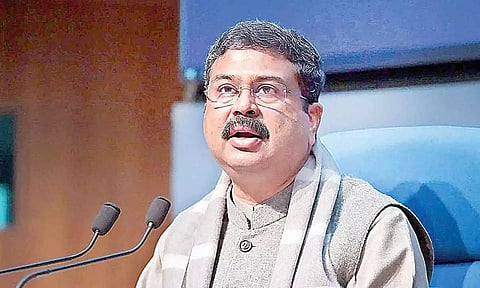 मोठी बातमी! अखेर केंद्रीय शिक्षणमंत्री धमेंद्र प्रधान यांचा राजीनामा