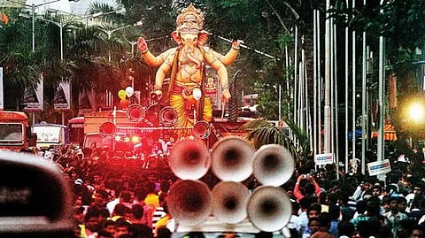 सरसकट बंदी नको, आवाजाची मर्यादा आखून द्या; पुण्यातील तरुणांनी सुचवला उपाय