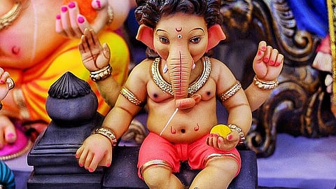 बालगणेशाचा विशाल विधाता