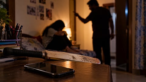 साताऱ्यात वडिलांकडून मुलीची हत्या; मोबाईलच्या अतिवापराने संताप