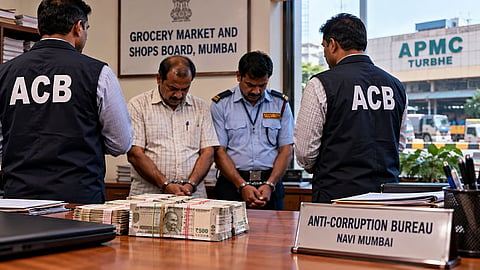 Navi Mumbai : एपीएमसीत ४३ हजारांची लाच घेताना दोघे ताब्यात