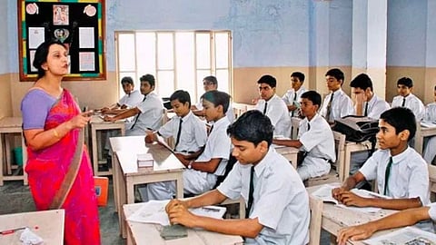 मुंबई, कोकणातील शिक्षकांना मोठा दिलासा; सोमवार ते शुक्रवार केवळ अध्यापनाचे काम, माहिती संकलनासाठी शनिवार निश्चित