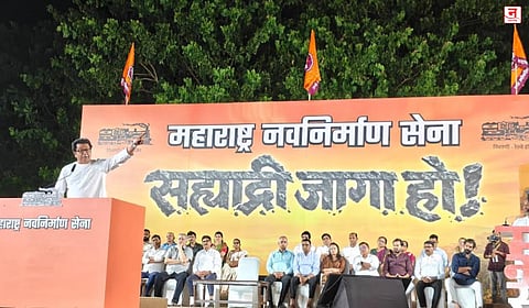 वृक्षतोडीविरोधातील आंदोलन तीव्र; ठाकरे सेनेची सोमवारी ‘कर्जत बंद’ची हाक, राज ठाकरे, जरांगे यांची साय डोंगरला भेट