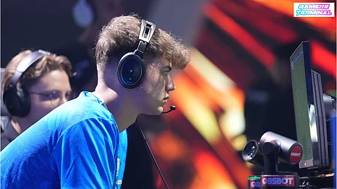 S8UL’s Jonny Storms into EAFC Playoffs at Esports World Cup 2025