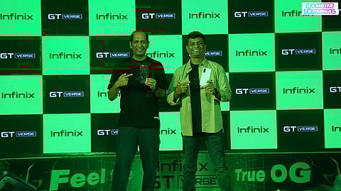 ((Left to Right) - Mr. Kamal Pandey , Product and GTM Head, Infinix India and Mr. Nilay
Shah, Channel Partner, Director Mehta Retails Pvt Ltd.)
