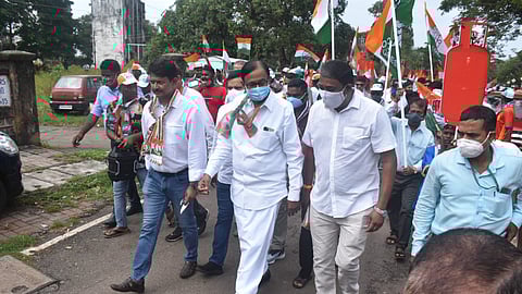 P.S. Chidambaram, Congress leader Sankalp Amonkar, Nazir Khan, Beena Naik along with Girish Chodankar, Elvis Gomes and other dignitaries participates in Mhargayecho