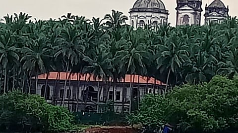 The protestors had alleged that this property was being rebuilt by the husband of a BJP spokesman by violating all the norms.